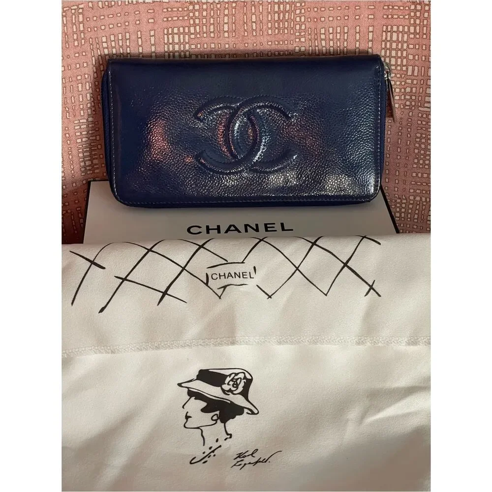 Vintage Chanel Blue Caviar CC Zip Around Wallet Clutch Leather Made in Spain